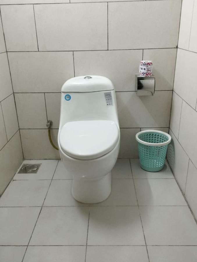 White Park Hotel & Suites 치타공 외부 사진
