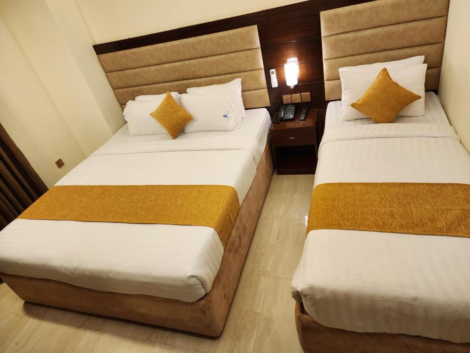 White Park Hotel & Suites 치타공 외부 사진